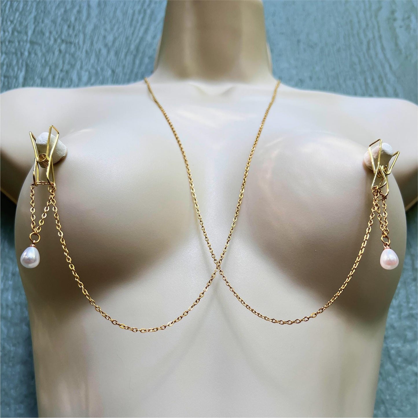 Dainty Nipple Clamps with Chain & Pearls - Body Chain Jewelry / Bra Chain / Breast Harness