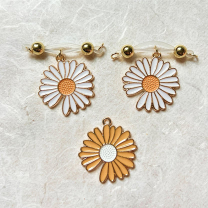 Daisy Flower Charm Faux Nipple Piercing - Barbell Nipple Rings / Nipple Jewelry Non Piercing