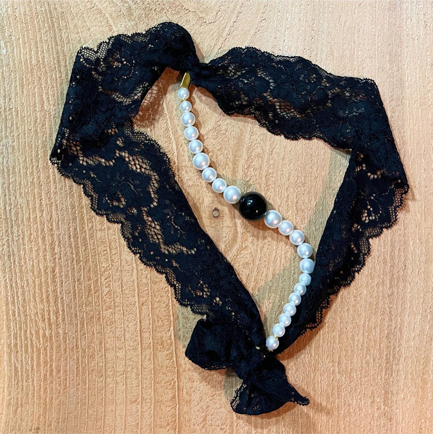 Black Lace Pearl Panties with Bow - Crotchless Panties / Pearl Thong Lingerie