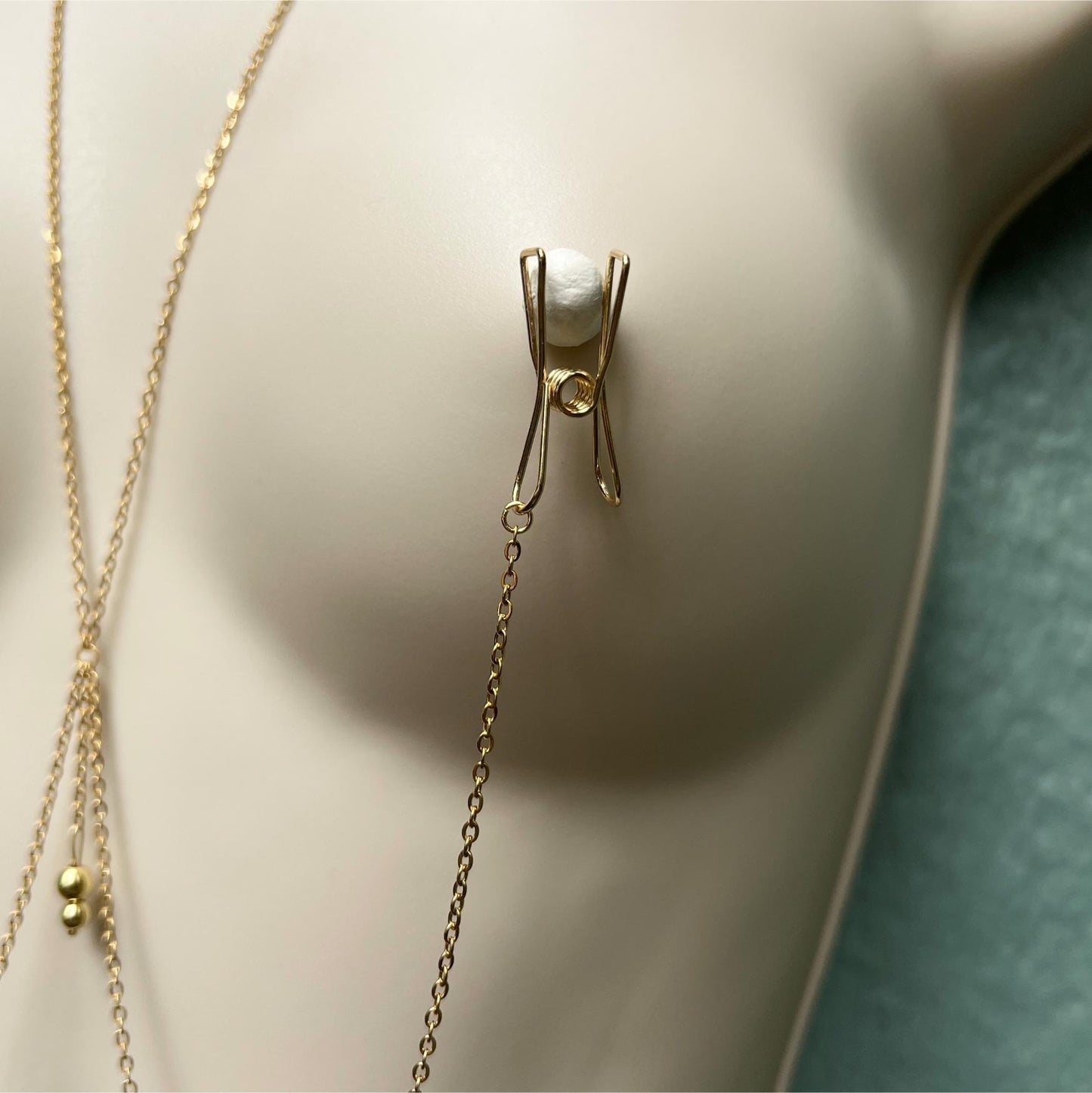 Triangle Choker Necklace to Faux Nipple Piercing or Nipple Clamp - Body Chain Jewelry / Bra Chain