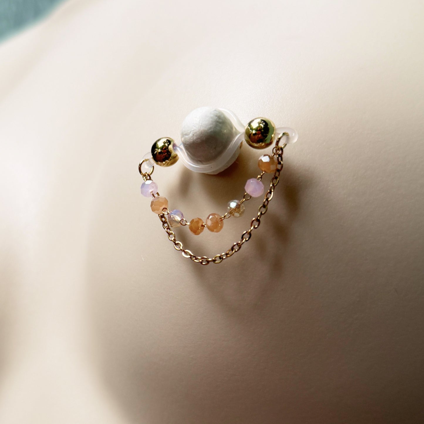 Luxury Golden Nipple Rings with Sparkly Chain - Fake Nipple Piercings / Non Piercing Nipple Jewelry