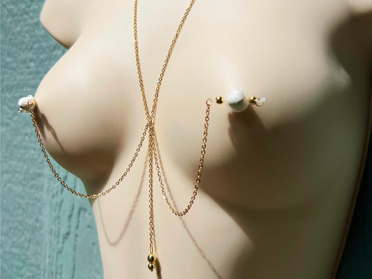 body chain breast harness to nipple non piercing, barbell nipple jewelry for unpierced nipples, nipple noose piercing, gold body chain, nipple chain choker necklace