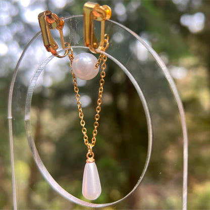 Labia Jewelry Dangle with Sensual Pearls - Intimate Jewelry / Labia Clip Jewelry