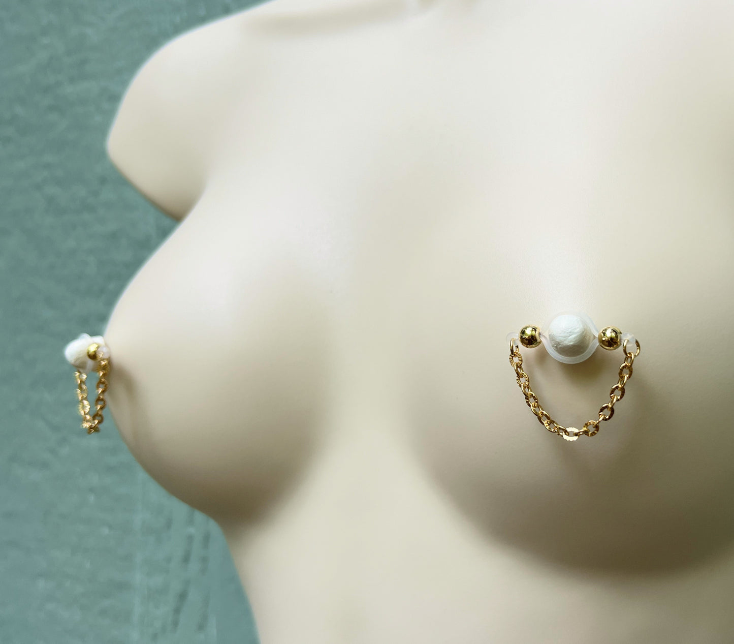 Golden Fake Nipple Piercing with Sparkly Chain - Barbell Nipple Rings / Non Piercing Nipple Jewelry