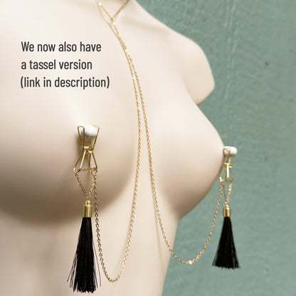 Dainty Nipple Clamps with Tassels - BDSM Body Chain Jewelry / Bra Chain Harness