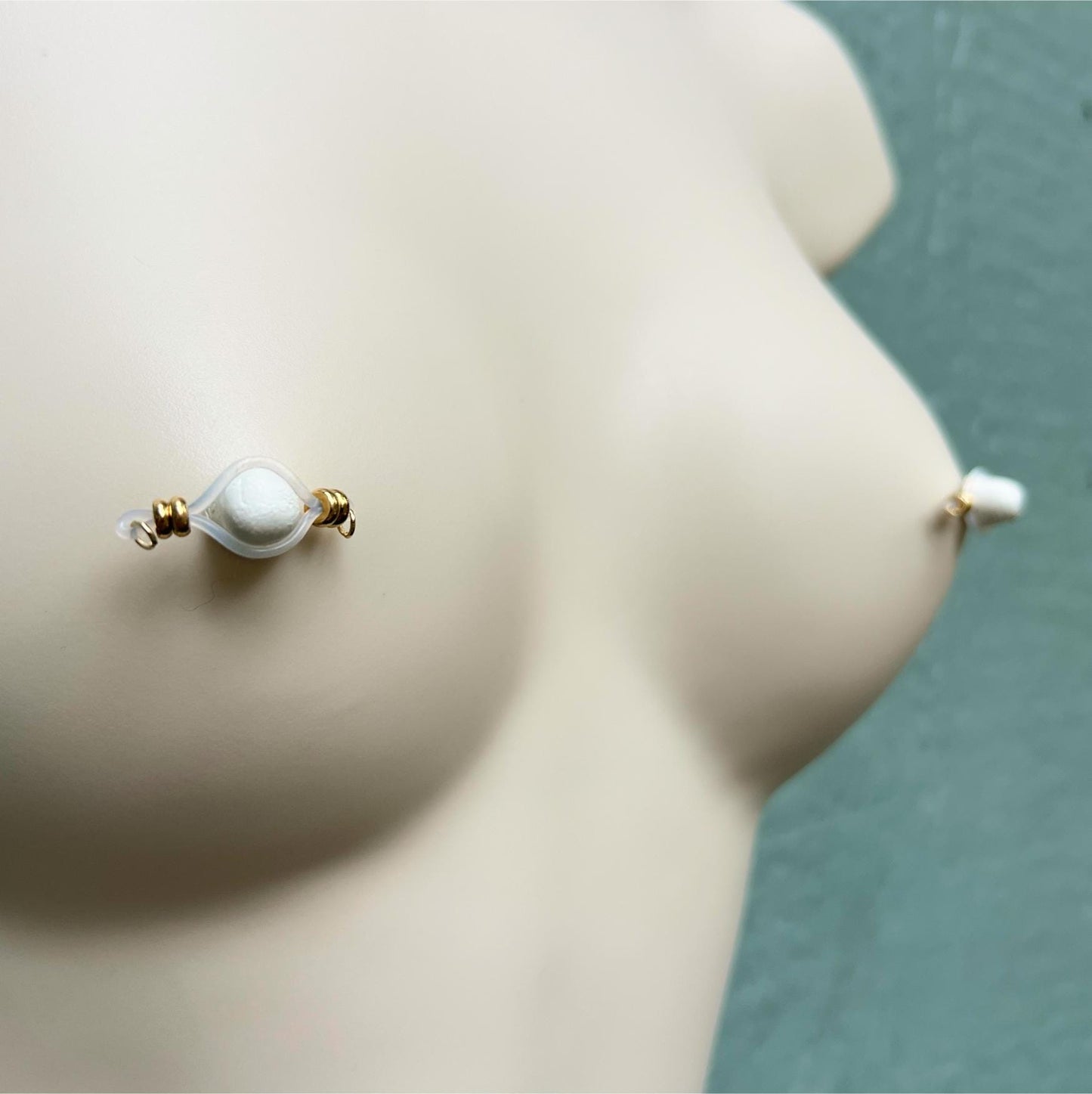 Dainty Flat Beads Fake Nipple Piercing - Barbell Nipple Rings / Nipple Jewelry Non Piercing